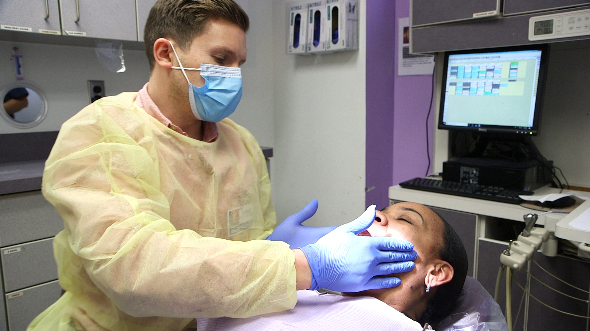 Where Insurance providers Fail, Dentists Give Bronx Residents A Reason